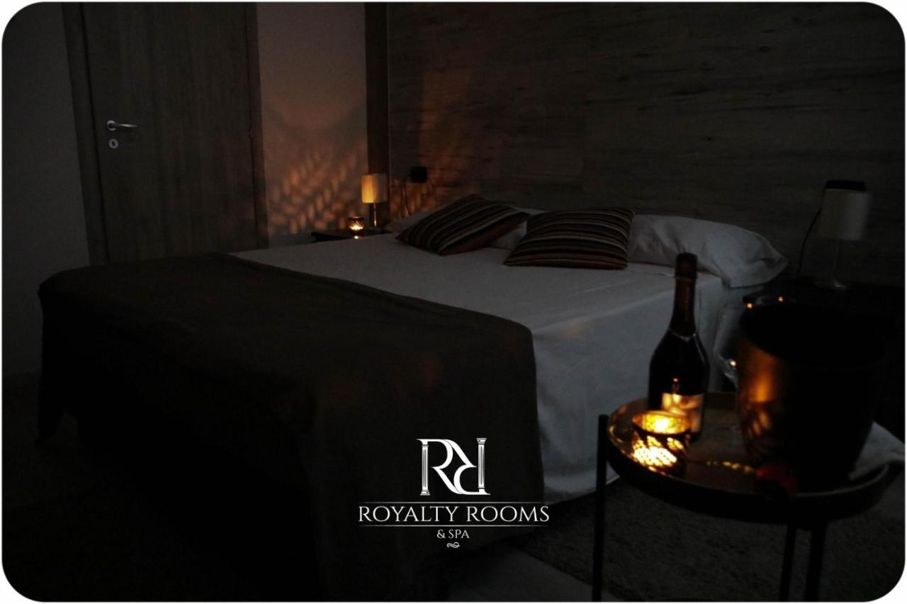 Royalty Rooms & Spa Napoli Ngoại thất bức ảnh