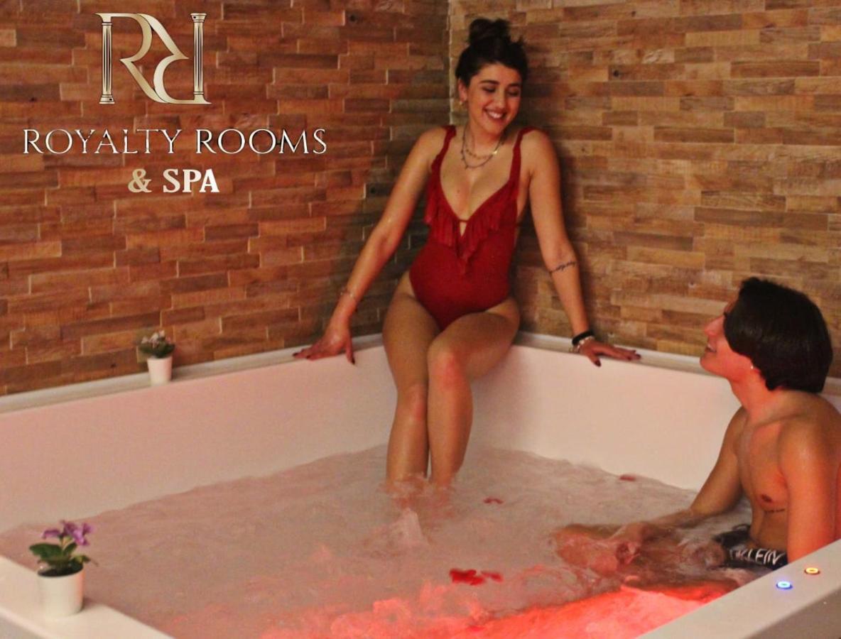 Royalty Rooms & Spa Napoli Ngoại thất bức ảnh