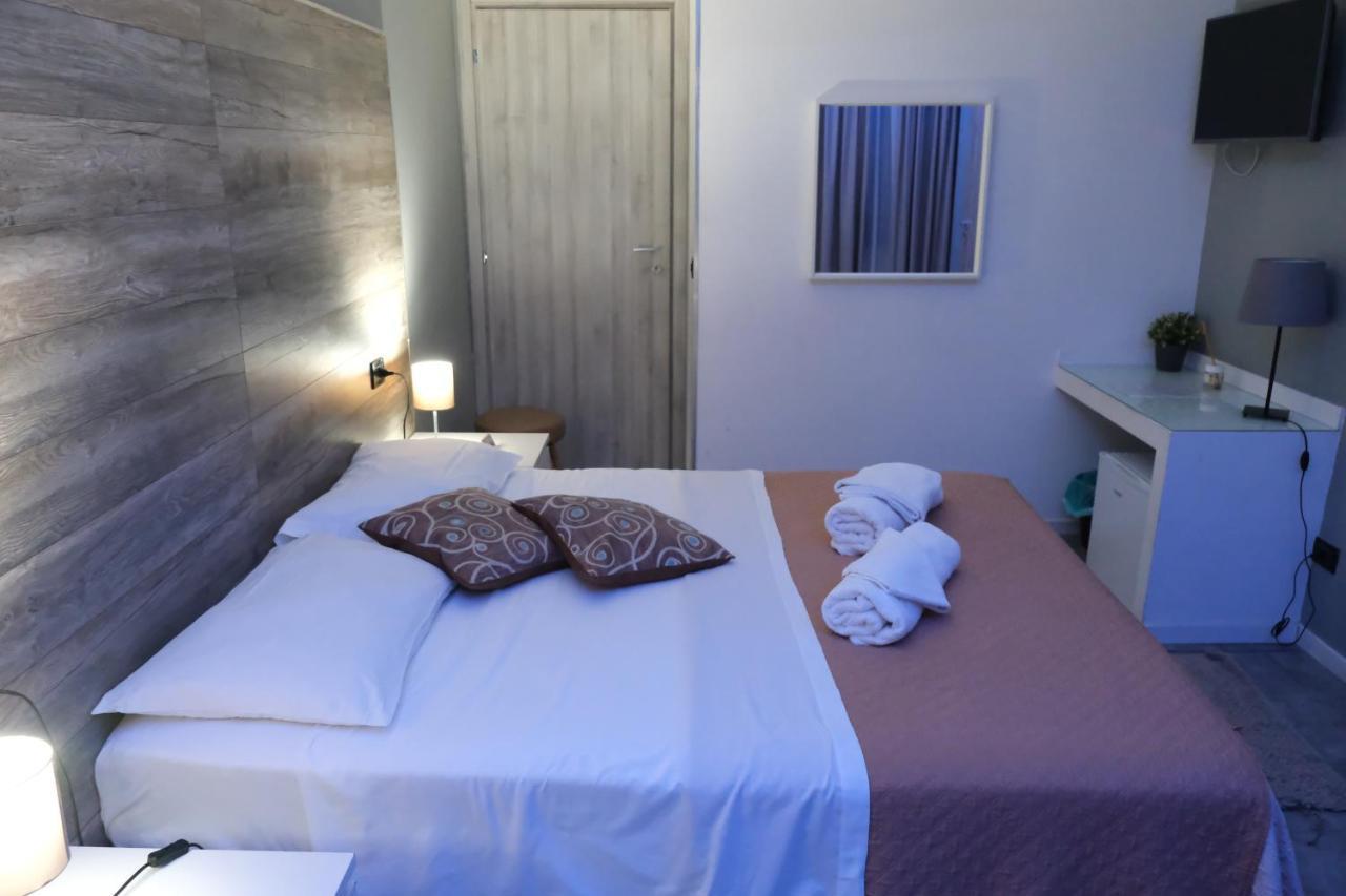 Royalty Rooms & Spa Napoli Ngoại thất bức ảnh
