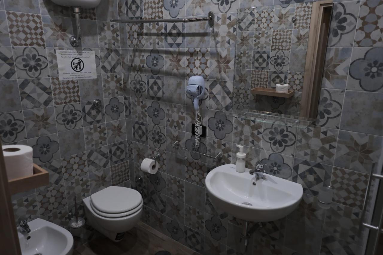 Royalty Rooms & Spa Napoli Ngoại thất bức ảnh