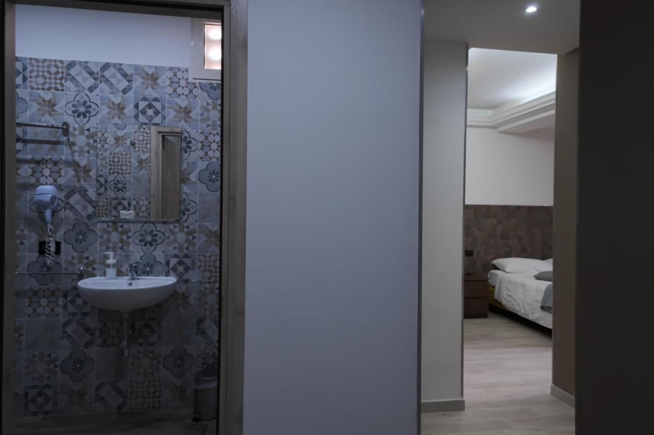 Royalty Rooms & Spa Napoli Ngoại thất bức ảnh