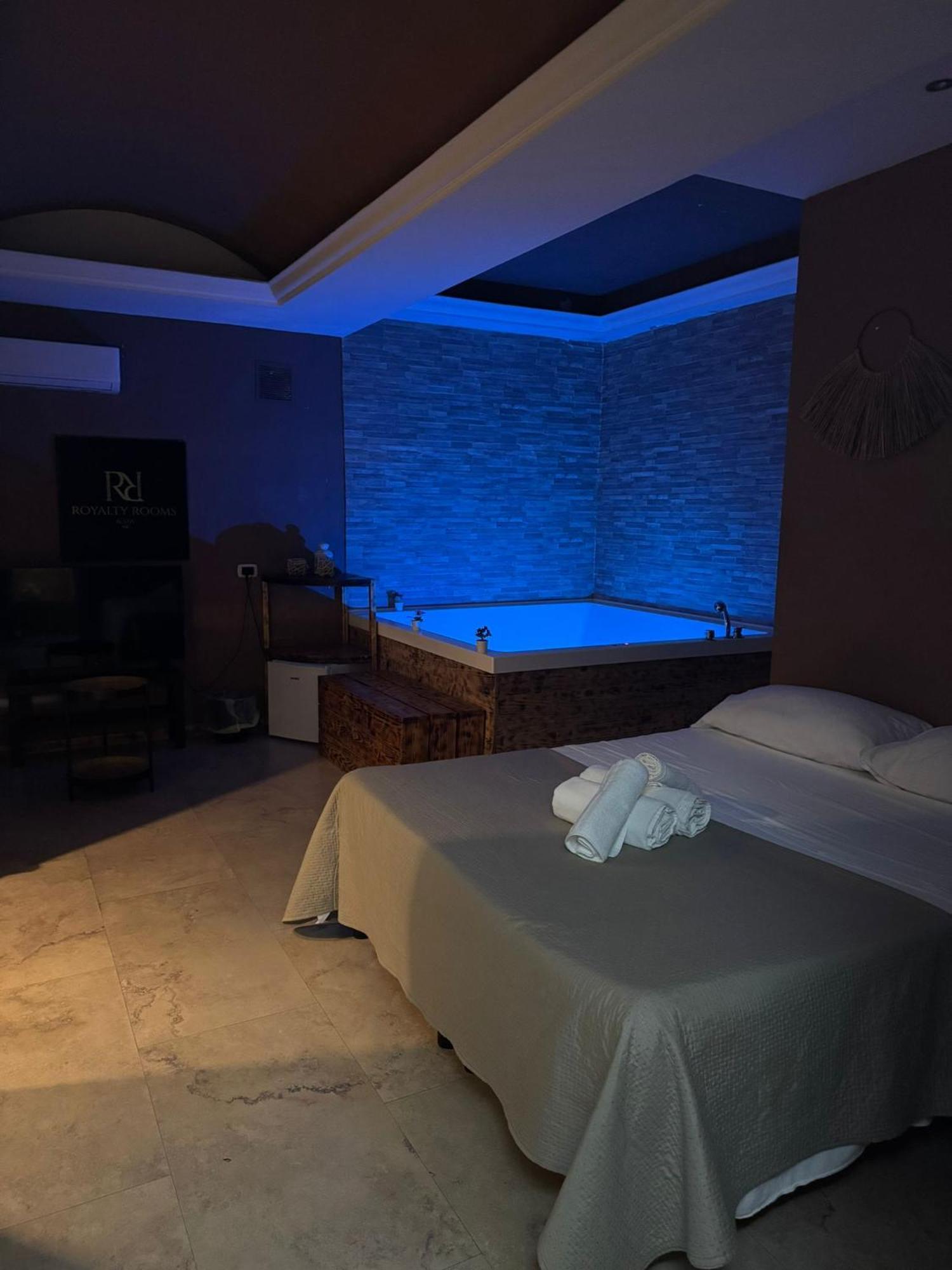 Royalty Rooms & Spa Napoli Ngoại thất bức ảnh