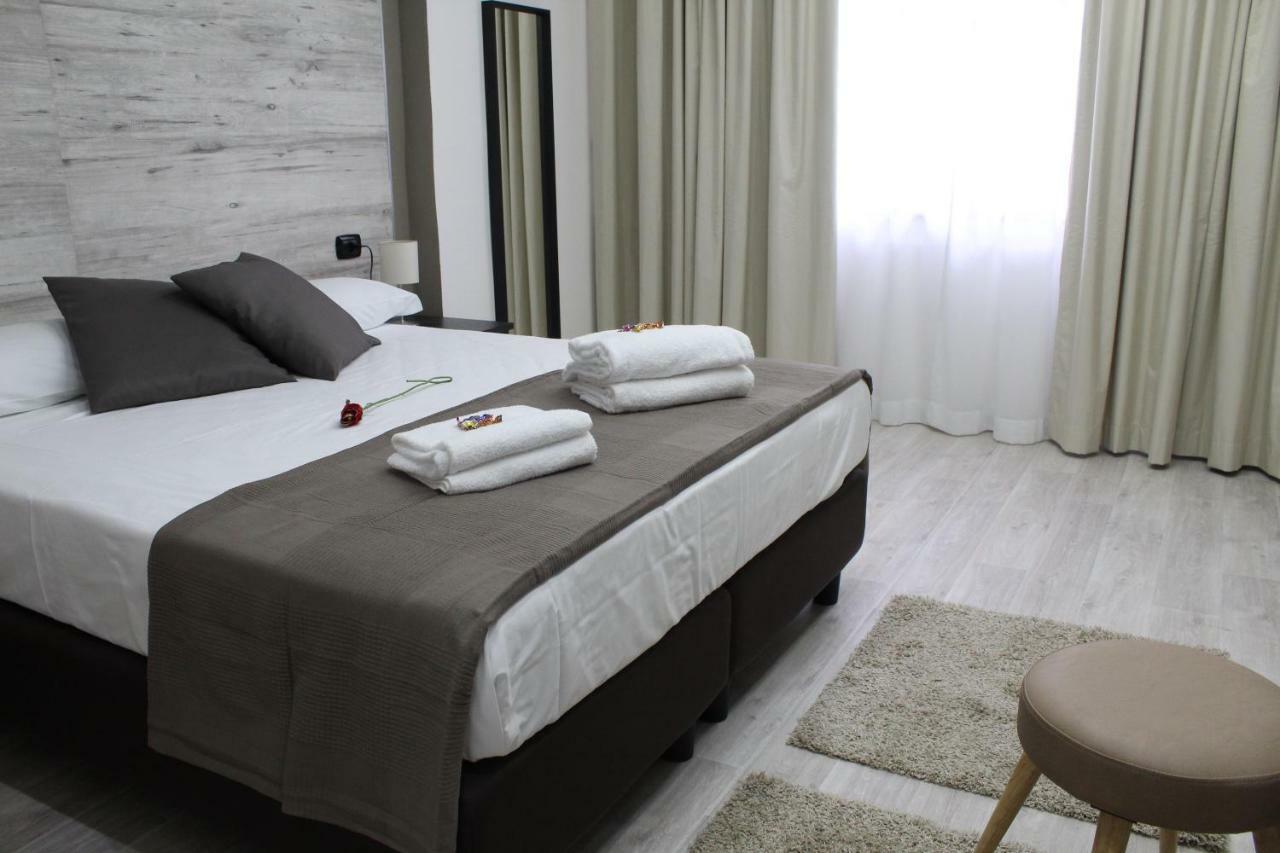 Royalty Rooms & Spa Napoli Ngoại thất bức ảnh