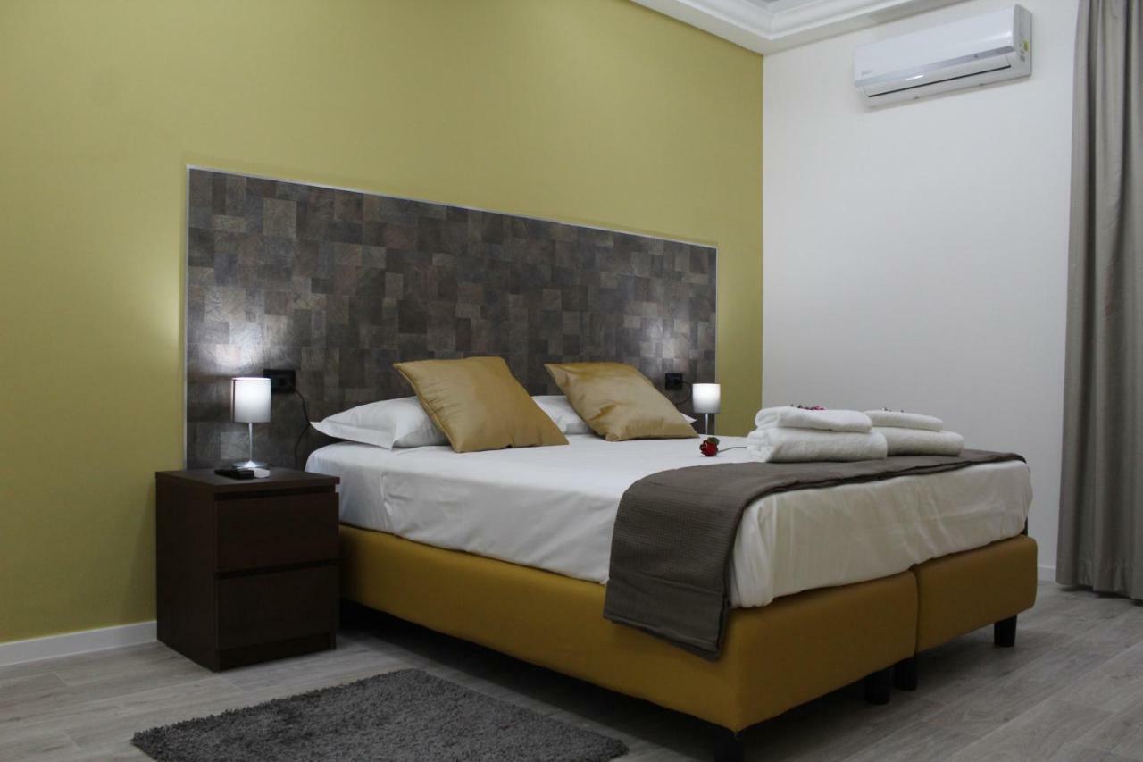 Royalty Rooms & Spa Napoli Ngoại thất bức ảnh